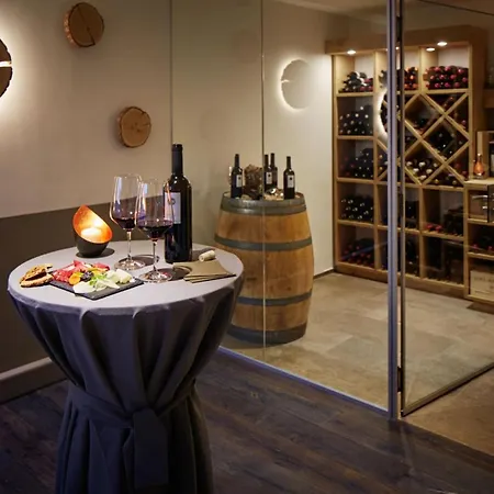 With Fascinating Views Over Appartement